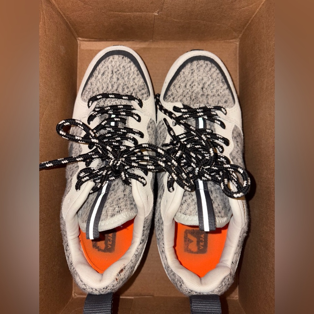 Brand New Veja (Women’s Size:7)